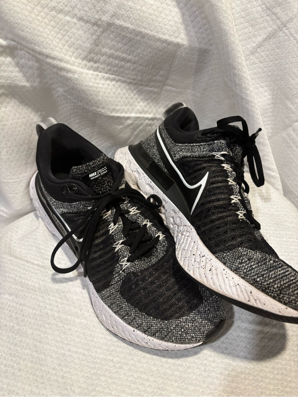 Nike React Infinity Run Flyknit 2 Oreo Running Shoes Women’s 8.5